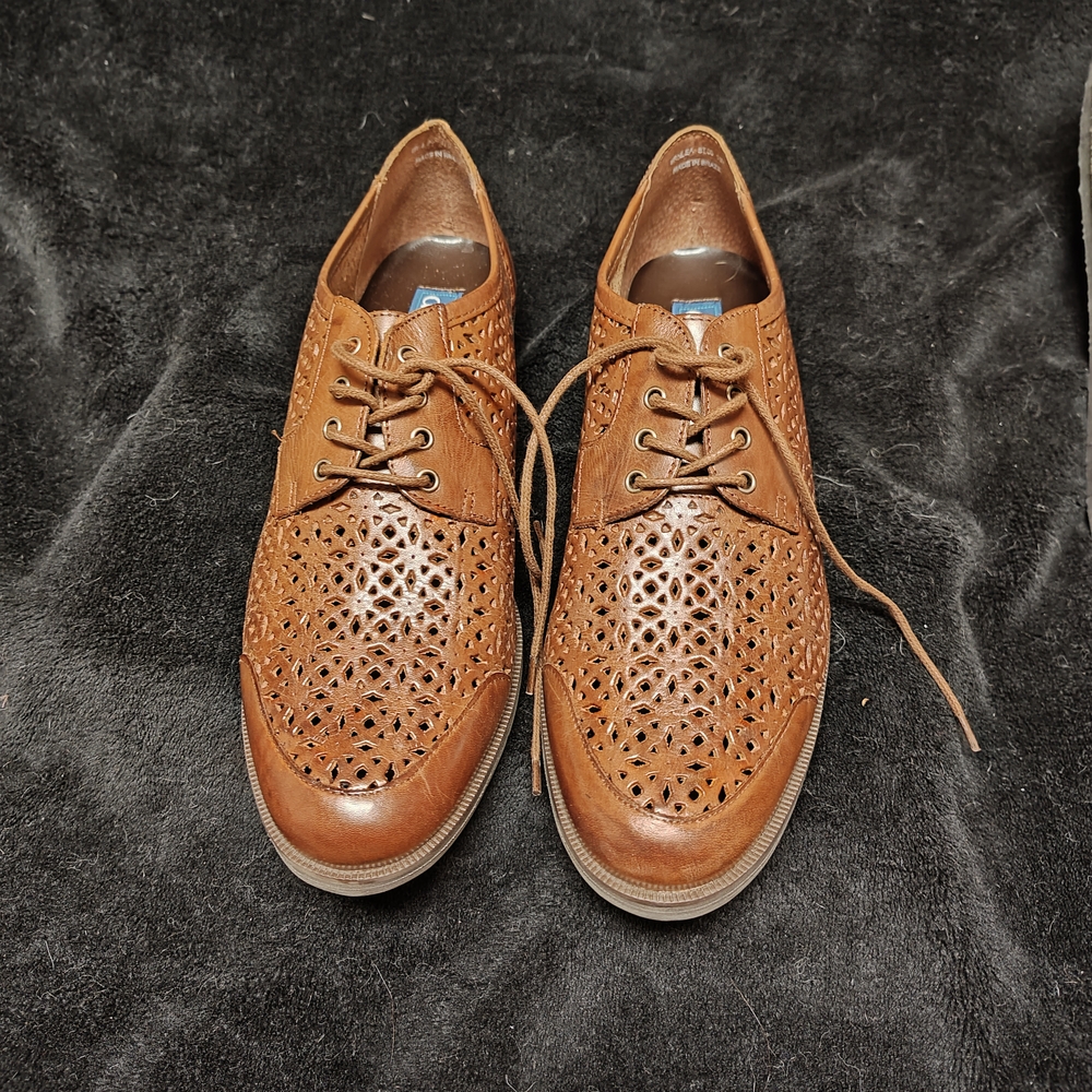 Women's Brown Leather Lace-Up Shoes